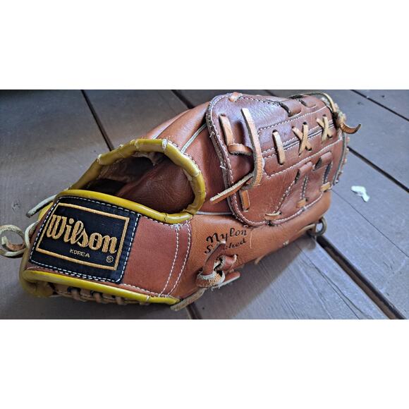 USED LHT Wilson Baseball Glove A2141 AS PICTURED - Picture 1 of 4